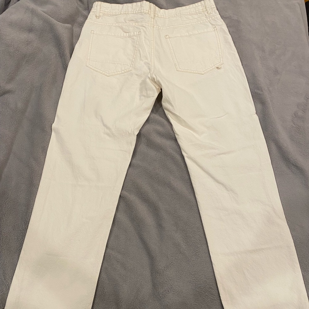 I have White Pants from Cotton On. Size is Mens 32.